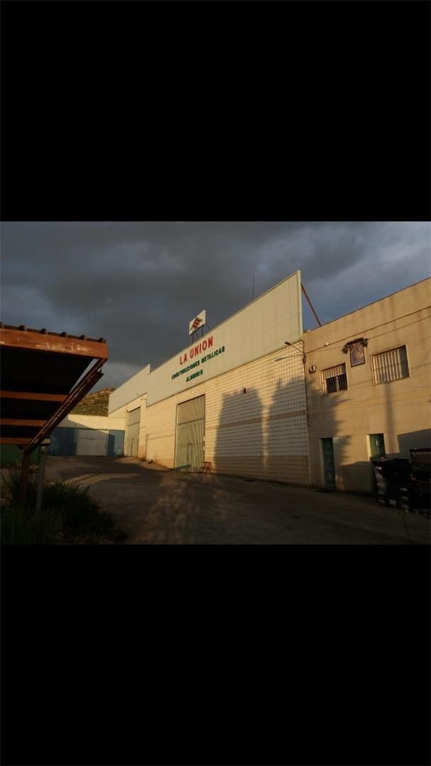 Vista exterior de Nau industrial en venda en Jamilena amb Aire condicionat
