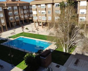 Swimming pool of Duplex to rent in  Madrid Capital  with Air Conditioner and Swimming Pool