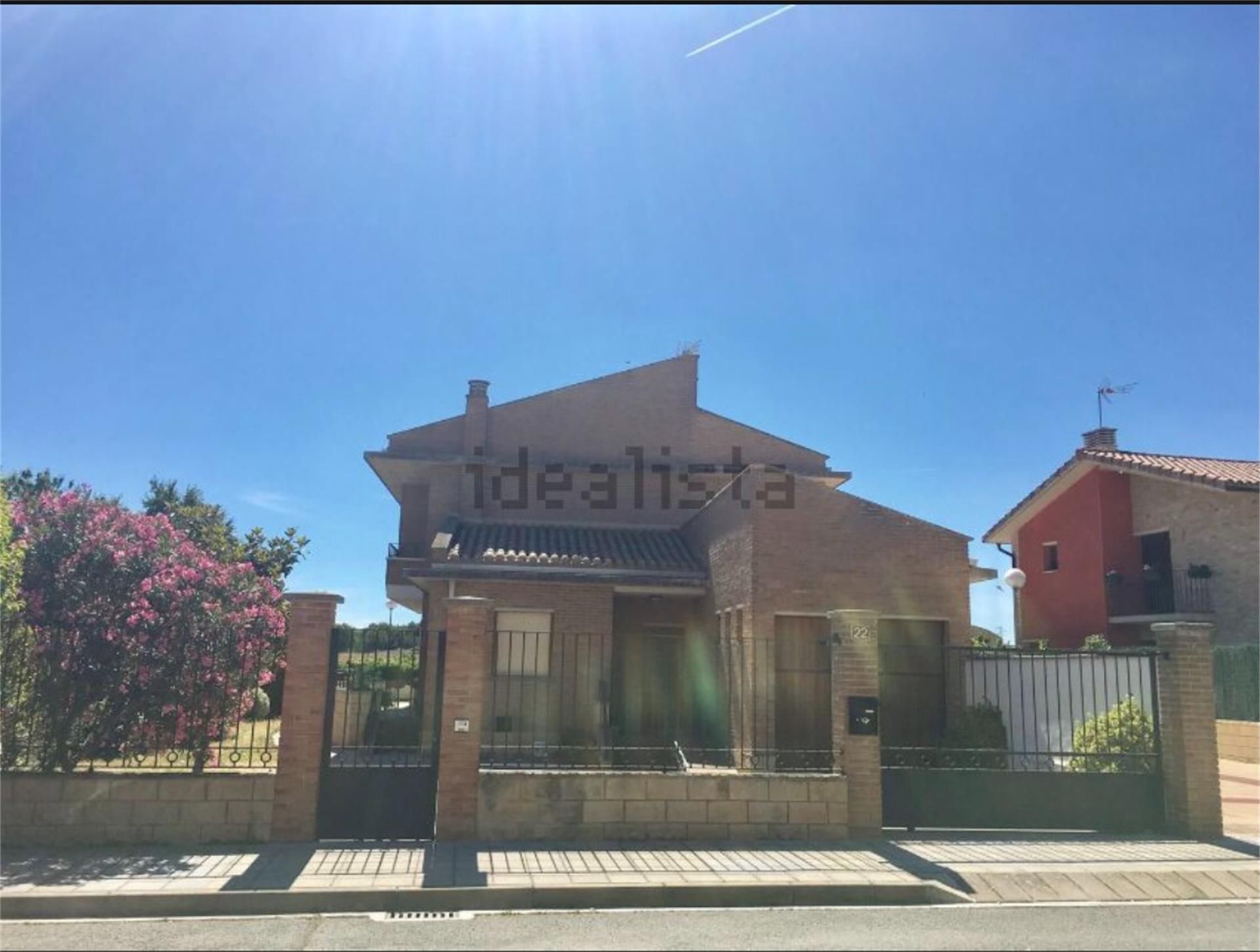 Vista exterior de Casa o xalet en venda en Olite / Erriberri amb Terrassa i Balcó