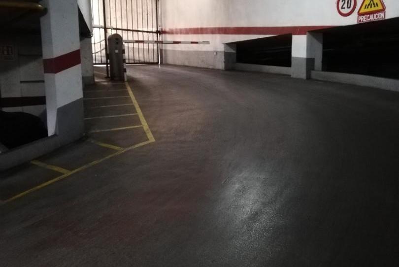 Garaje en venta en Calle Pianista Amparo Iturbi, 32, La Creu Coberta, Valencia - imagen 1 Foto 1 de Garaje en venta en Calle Pianista Amparo Iturbi, 32, La Creu Coberta, Valencia