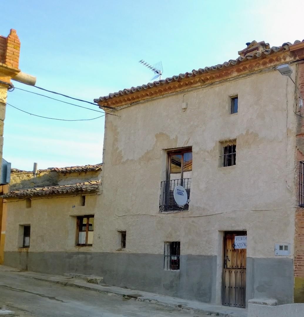 Vista exterior de Casa adosada en venda en Villalonso amb Jardí privat, Parquet i Traster
