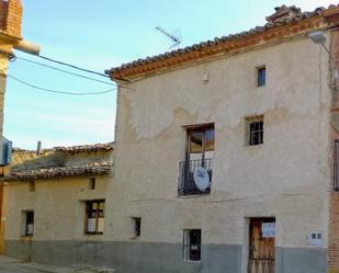 Vista exterior de Casa adosada en venda en Villalonso amb Jardí privat, Parquet i Traster