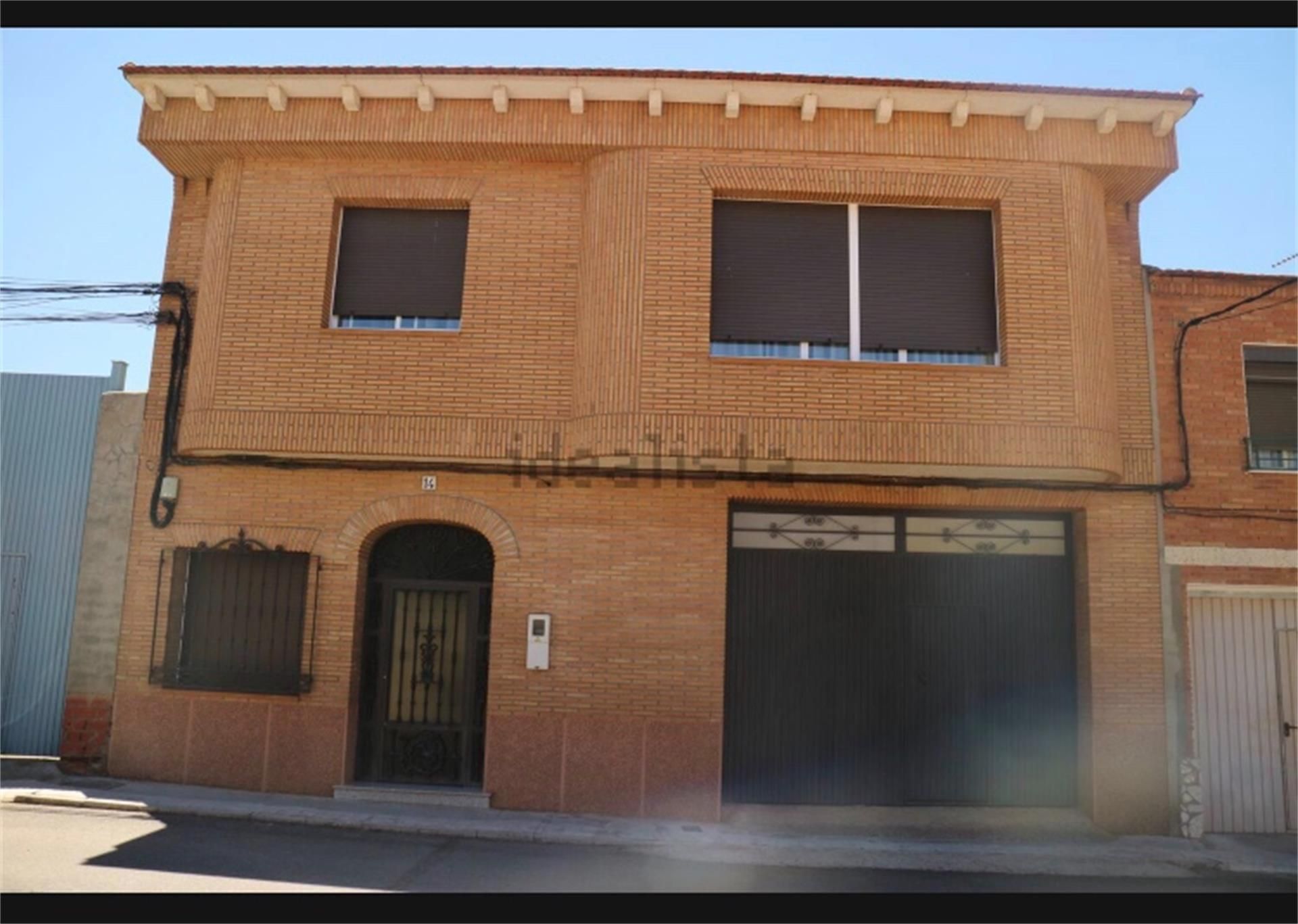 Exterior view of House or chalet for sale in Fuente el Fresno  with Air Conditioner, Heating and Terrace