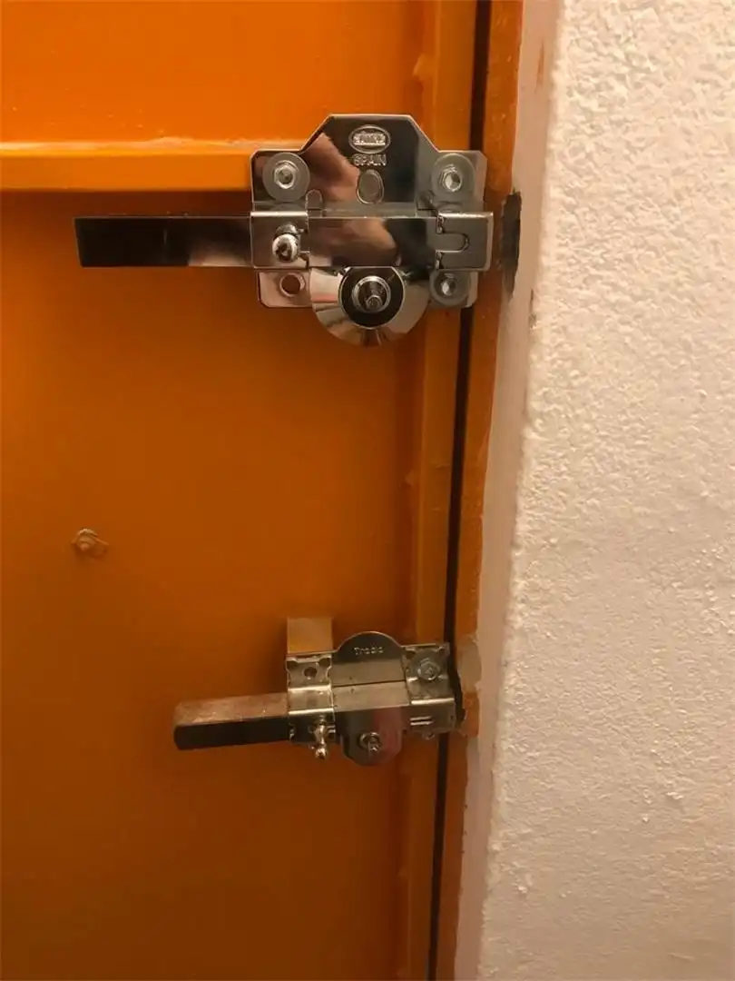Storage room for rent in Avenida de la Buhaira, 25, La Calzada - La Florida Bedroom of Storage room for rent in Sevilla
