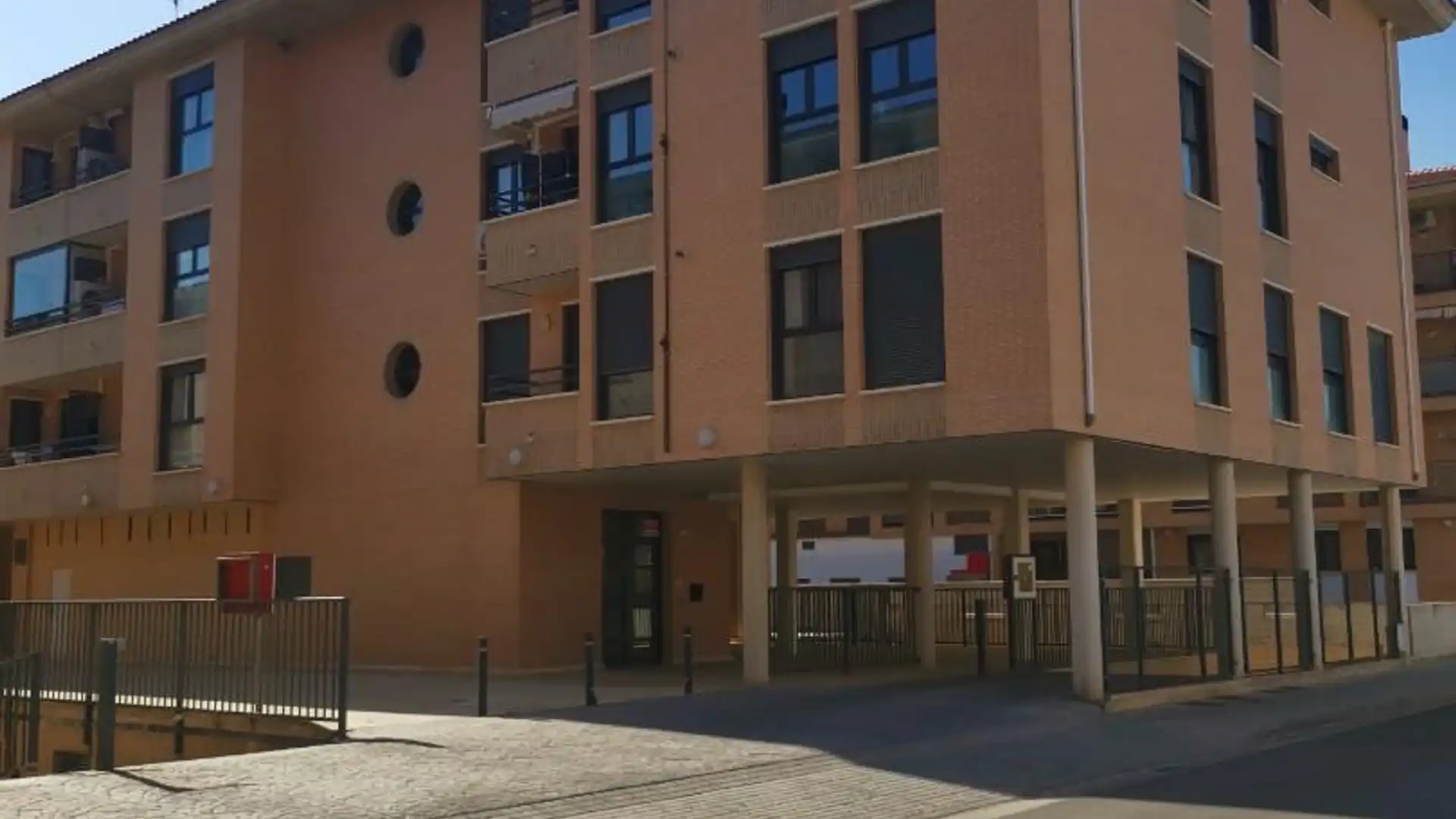 Piso en venta en Calle Manuela Sancho, Estación - San Antonio Vista exterior de Piso en venta en Calatayud con Aire acondicionado