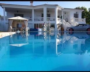 Swimming pool of House or chalet for sale in Cuenca Capital  with Air Conditioner, Terrace and Swimming Pool