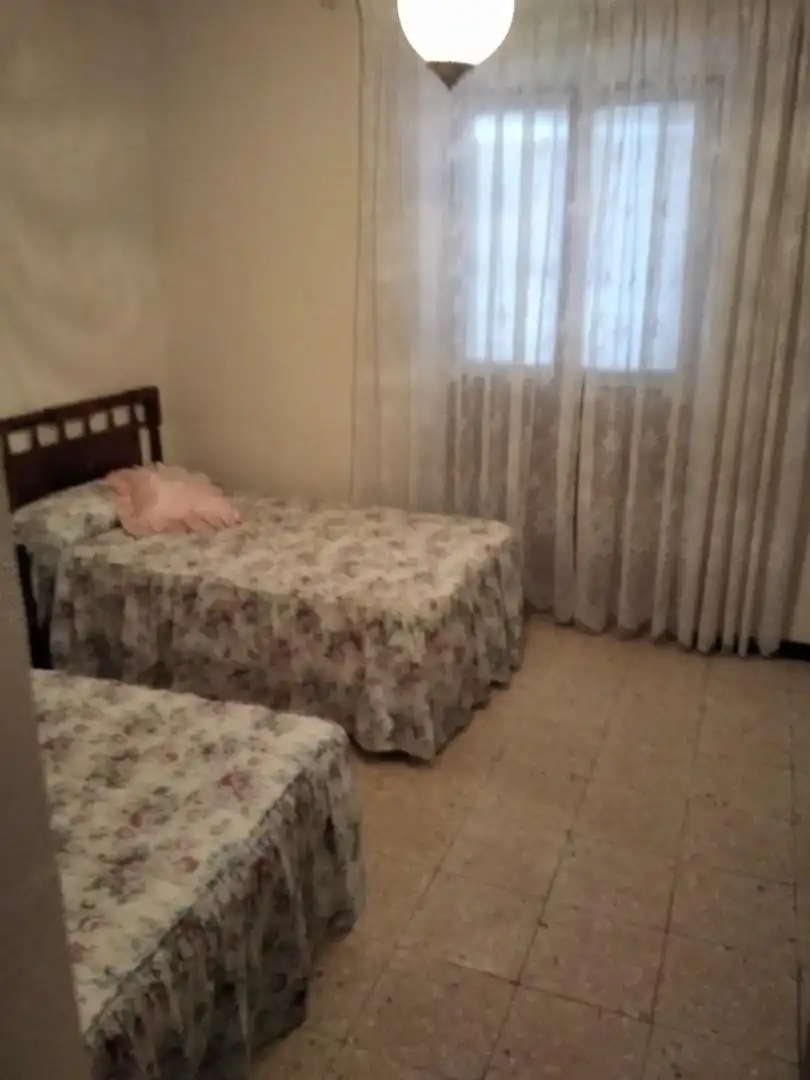 Planta baja en venta en Avenida de la Provincia, Fuente el Fresno Habitación de Planta baja en venta en Fuente el Fresno con Terraza y Balcón