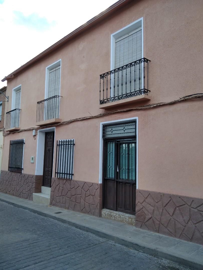 Exterior view of Planta baja for sale in Fuente el Fresno  with Terrace and Balcony