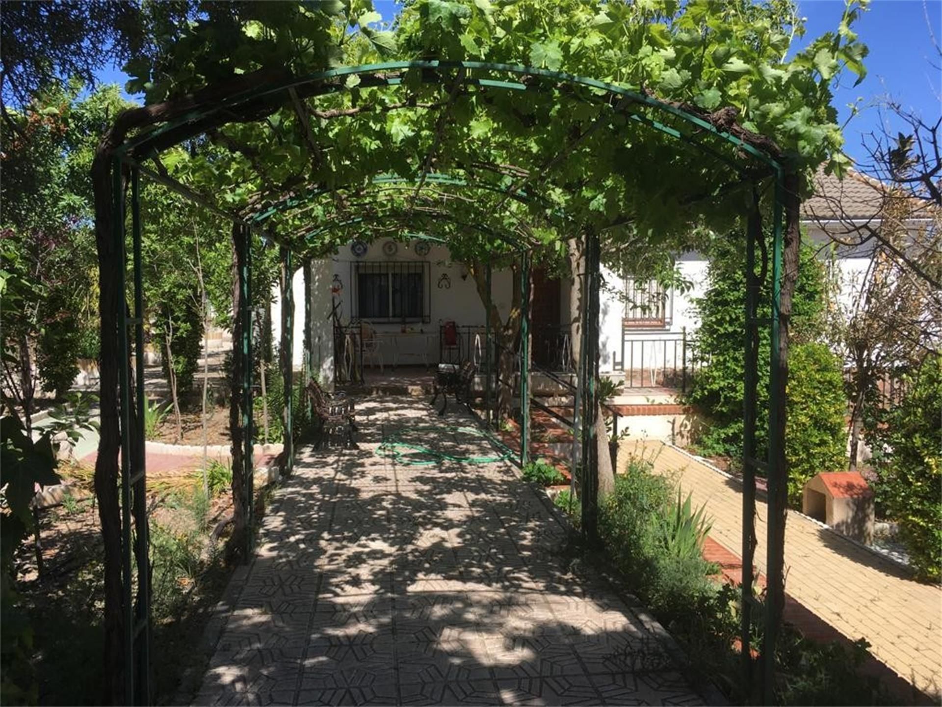 Garden of House or chalet for sale in Mora  with Air Conditioner, Heating and Private garden