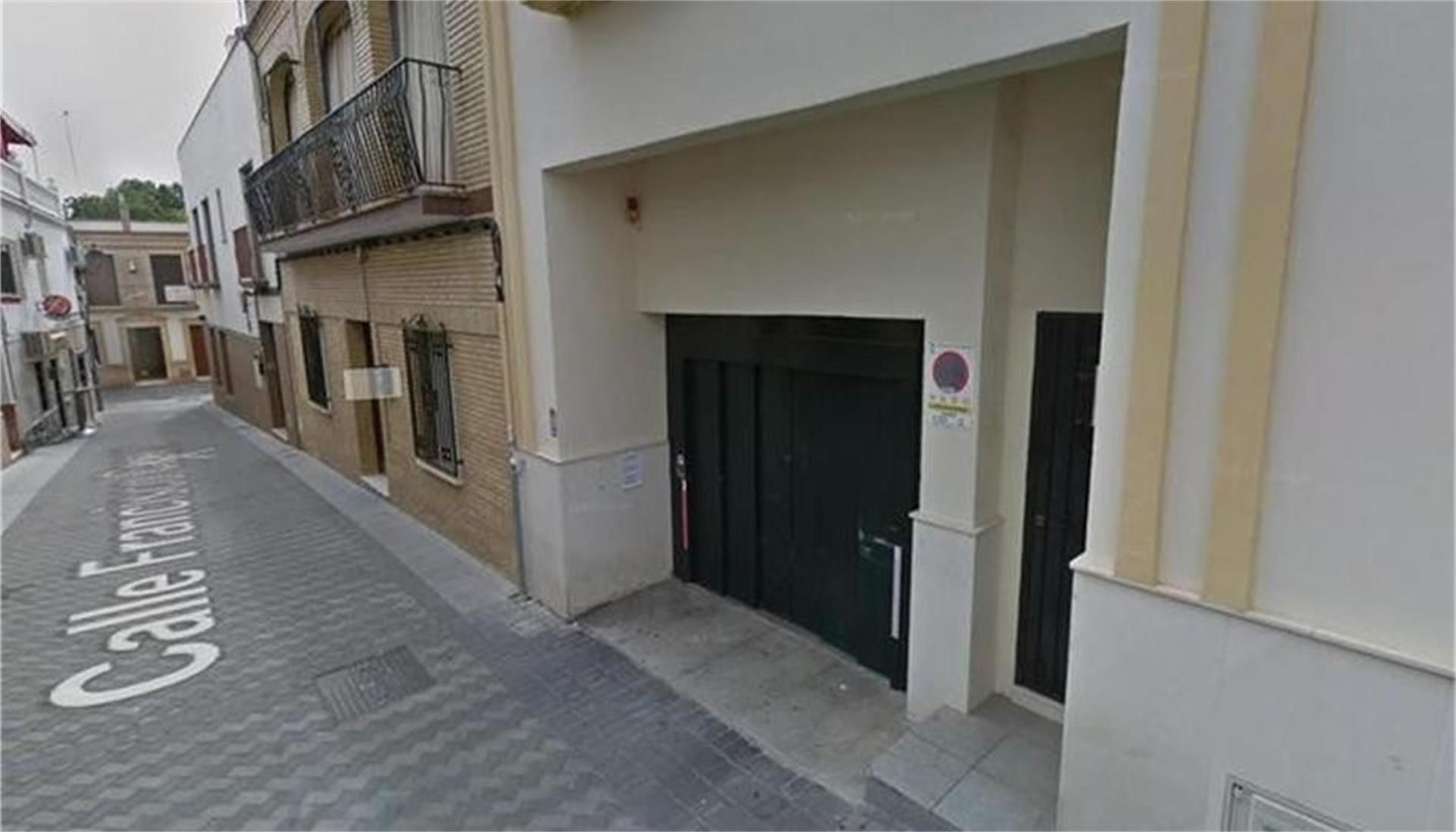 Aparcament de Garatge en venda en Tomares