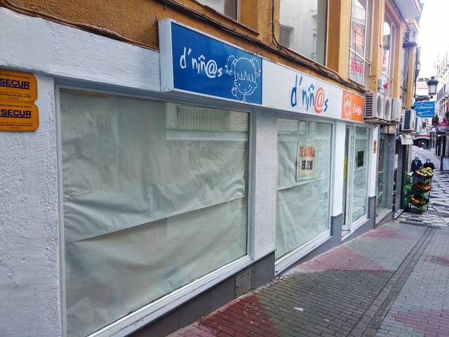 Local comercial en Alquiler en Calle Alta del Mar, 1 en Almuñecar Centro