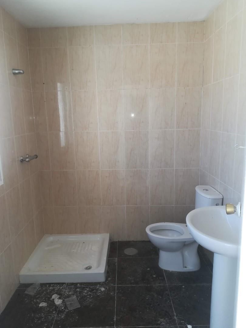 Bany de Pis en venda en Colomera amb Terrassa i Balcó