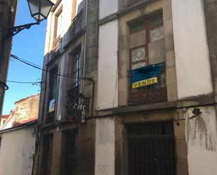 Vista exterior de Casa o xalet en venda en Santiago de Compostela  amb Balcó