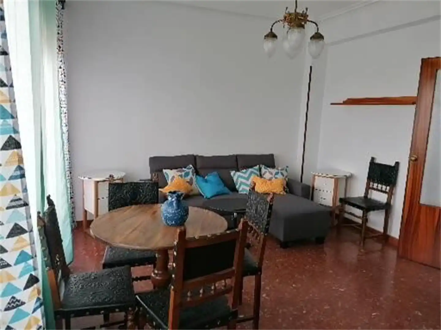 Flat for rent in Avenida Hernán Cortés, Casco Antiguo Flat for rent in Avenida Hernán Cortés, Casco Antiguo