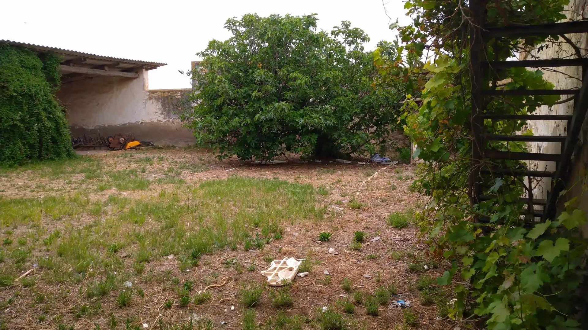 Casa adosada en venta en Carretera Tudela, Cabanillas Casa adosada en venta en Cabanillas con Balcón