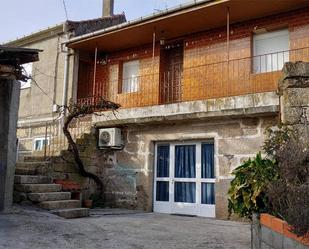 Vista exterior de Casa o xalet en venda en Vilar de Santos amb Aire condicionat i Balcó