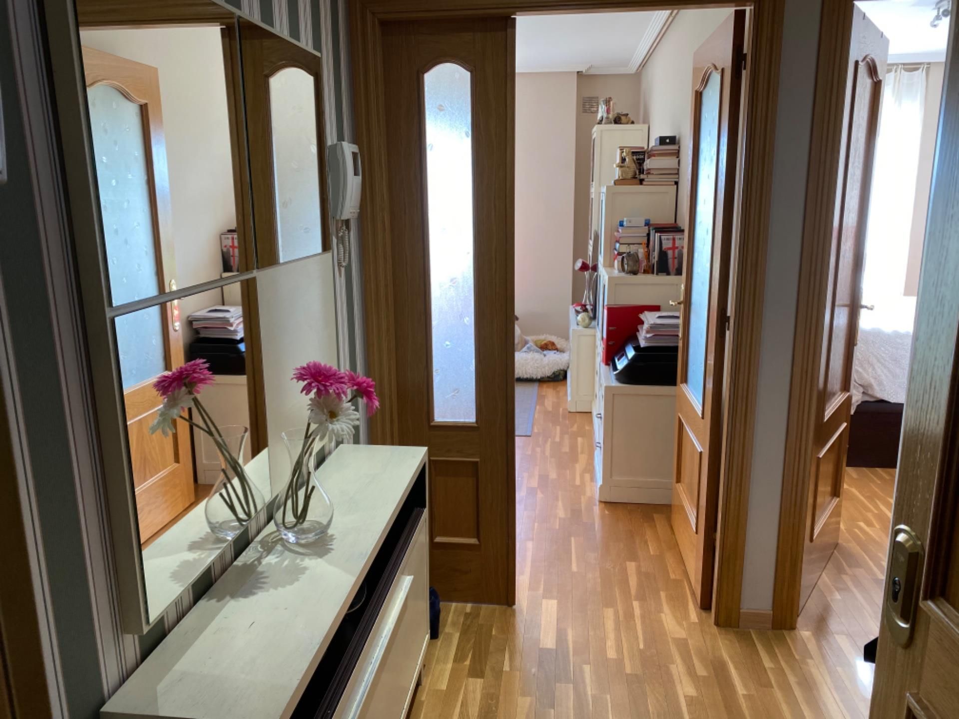 Pis en venda en Salas amb Calefacció, Parquet i Traster