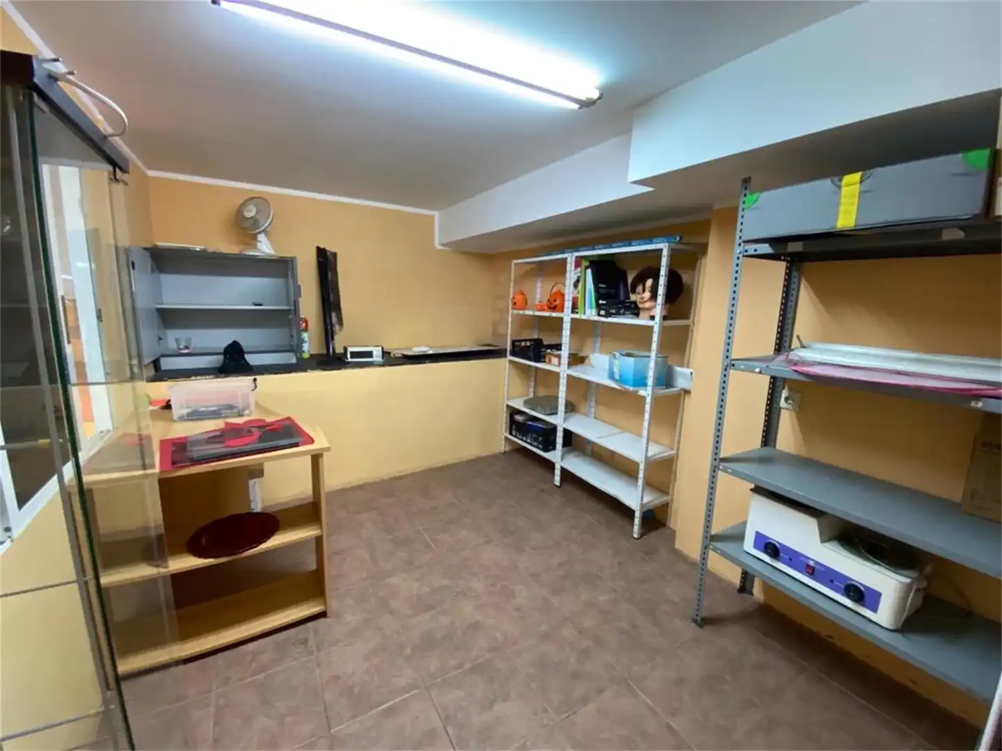Commercial properties for rent in Avenida Espíritu Santo, Coiro Commercial properties for rent in Cangas