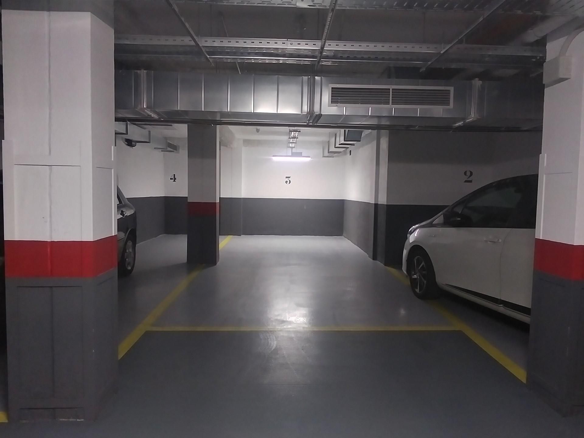 Garaje de alquiler en  Madrid Capital