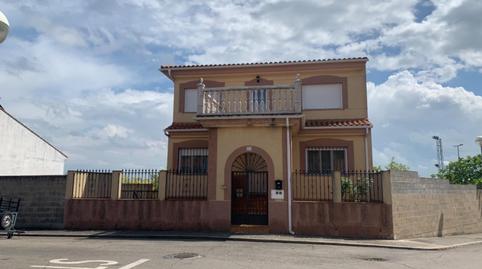 Foto 2 de Casa o chalet en venta en Calle Almendro, 21, Malpartida de Plasencia, Cáceres