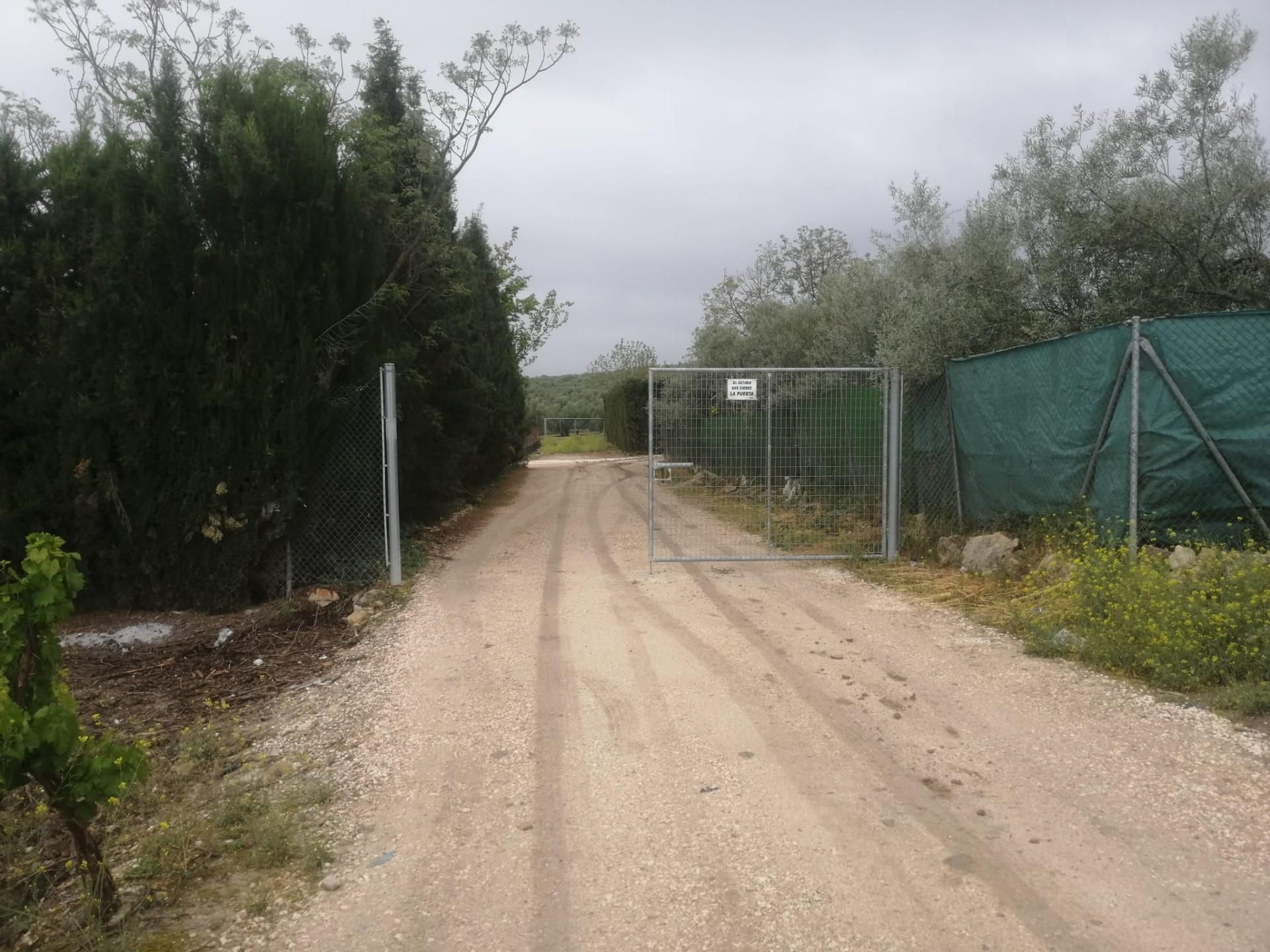 Vista exterior de Terreny en venda en Aguilar de la Frontera