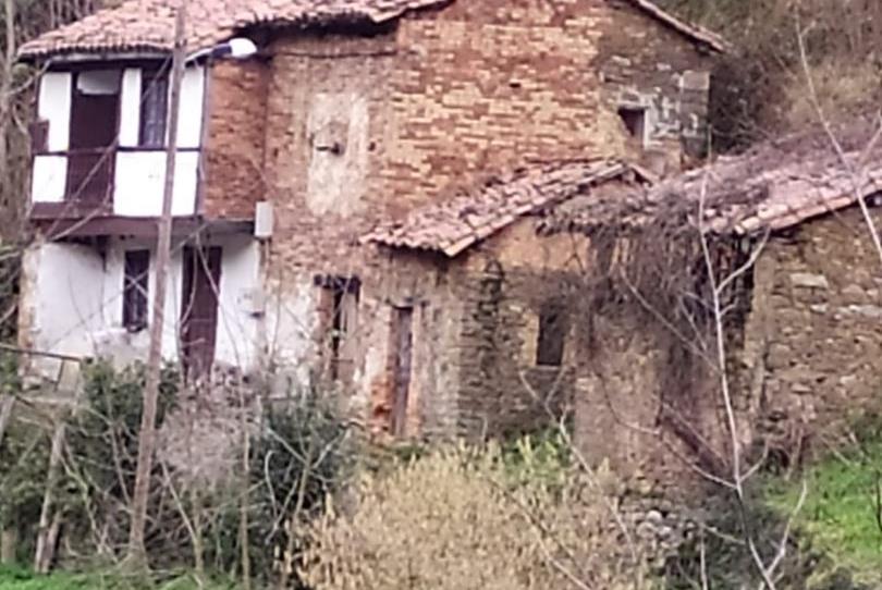 Country house for sale in Alameda Santa Barbara, 3, San Martín del Rey Aurelio, Asturias - image 1 Photo 1 of Country house for sale in Alameda Santa Barbara, 3, San Martín del Rey Aurelio, Asturias