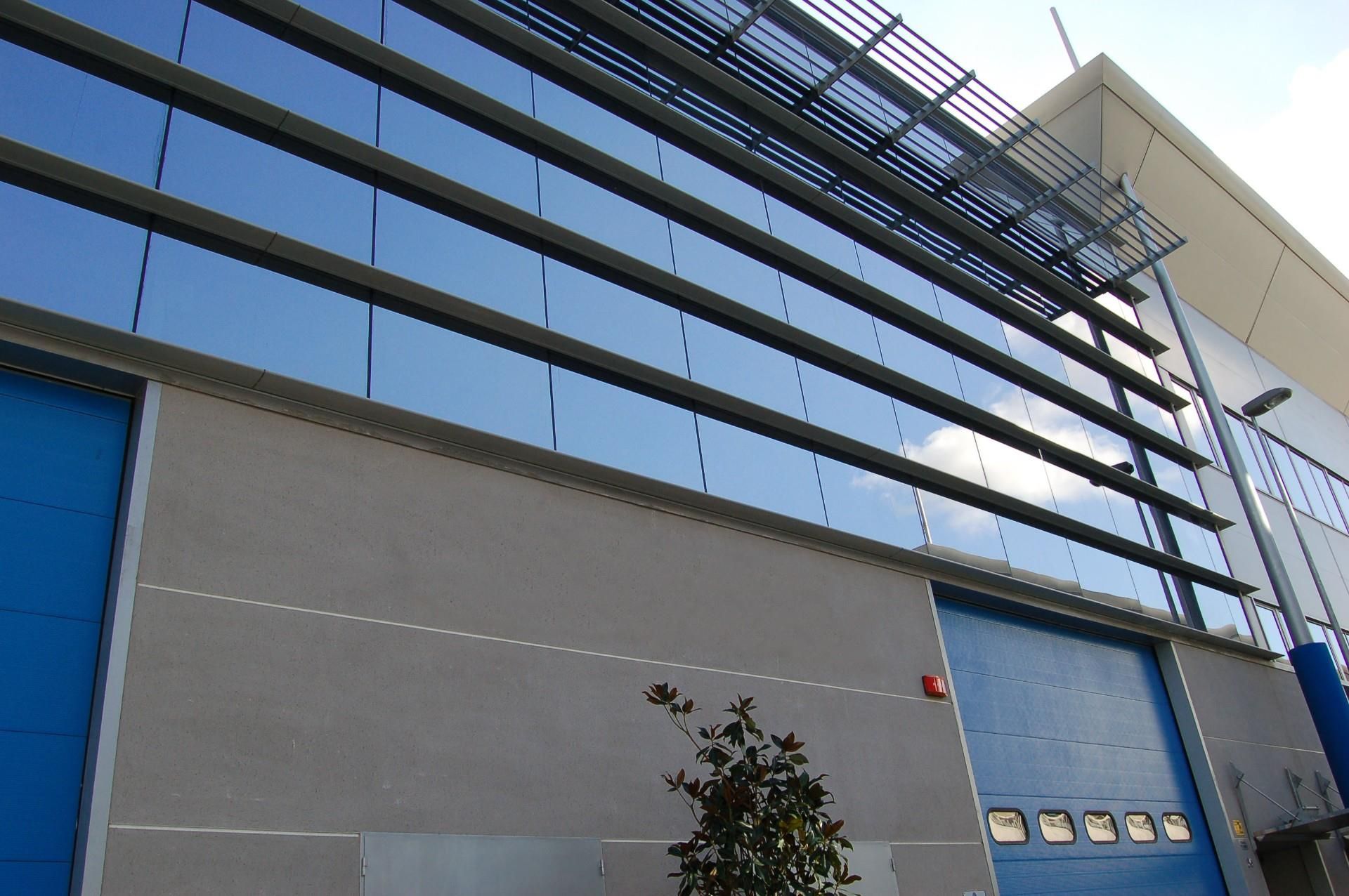 Exterior view of Industrial buildings to rent in Badalona  with Air Conditioner