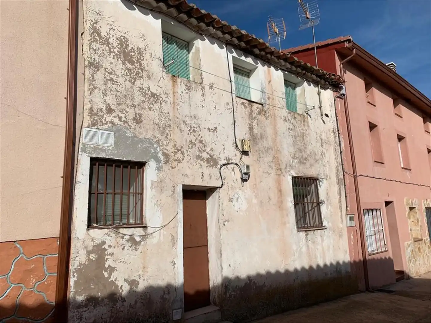 Detached homes for sale in Calle Enmedio, Iniéstola Exterior view of Detached homes for sale in Iniéstola with Furnished