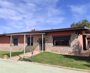 Exterior view of House or chalet for sale in Móra d'Ebre  with Air Conditioner, Terrace and Swimming Pool