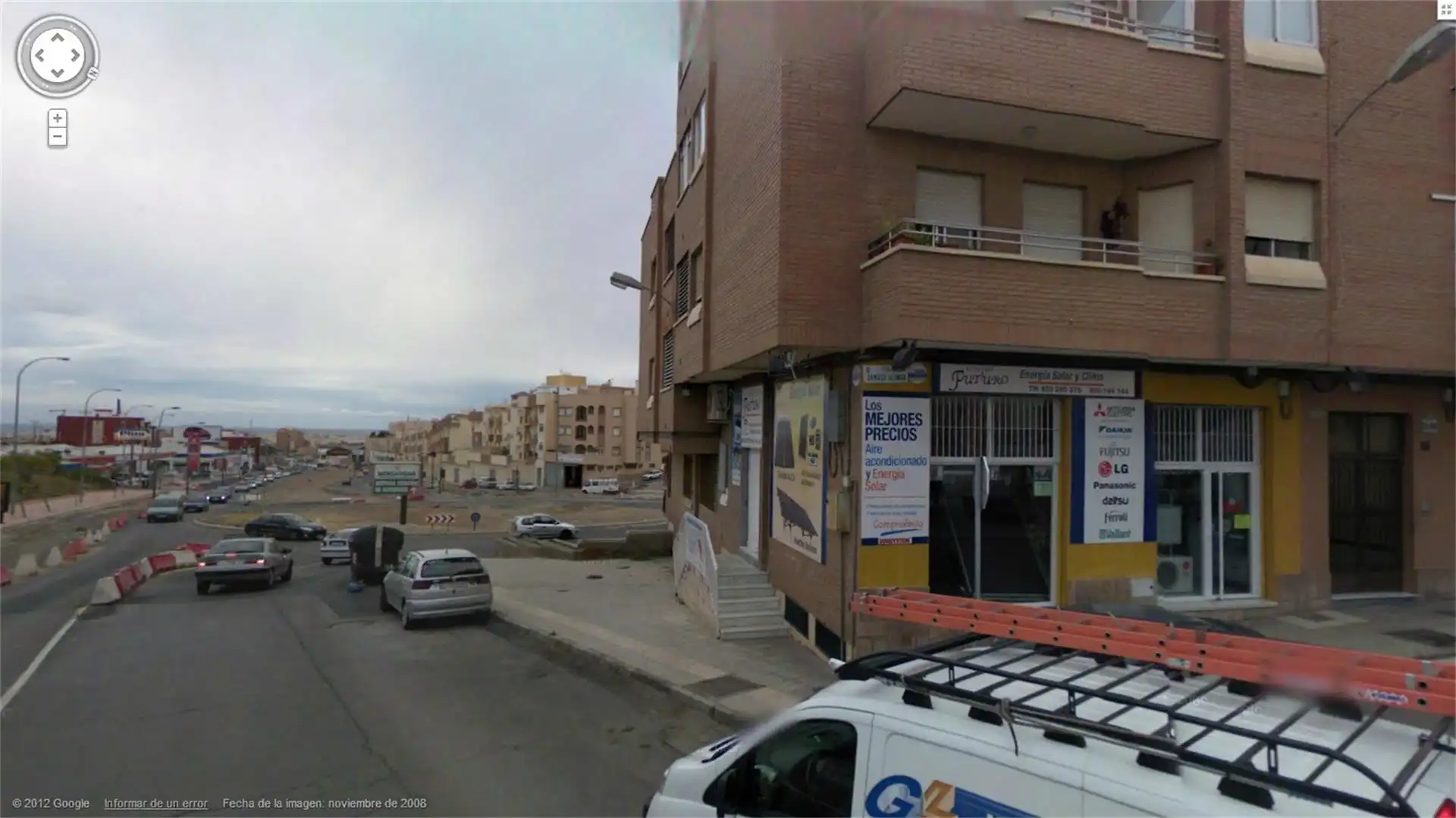Vista exterior de Local de alquiler en Almería