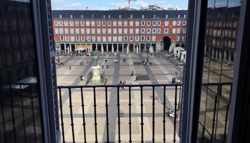 Foto 1 de Piso de alquiler en Calle Plaza Mayor, 16, Sol, Madrid