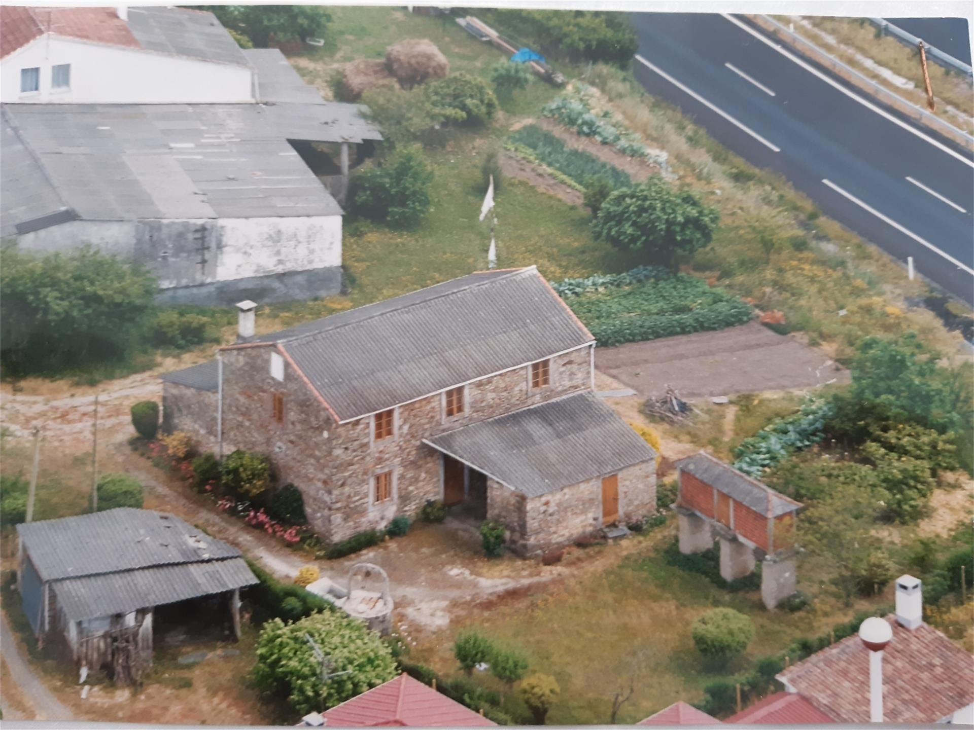 Finca rústica en venda a A Borrallada-Sedes, Sedes - Pedroso - Doso Vista exterior de Finca rústica en venda en Narón amb Jardí privat