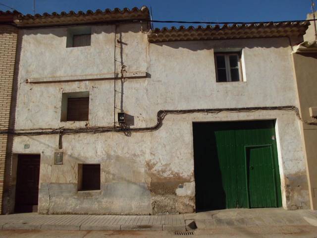 Casa adosada en venta en calle zaragoza,  de quint