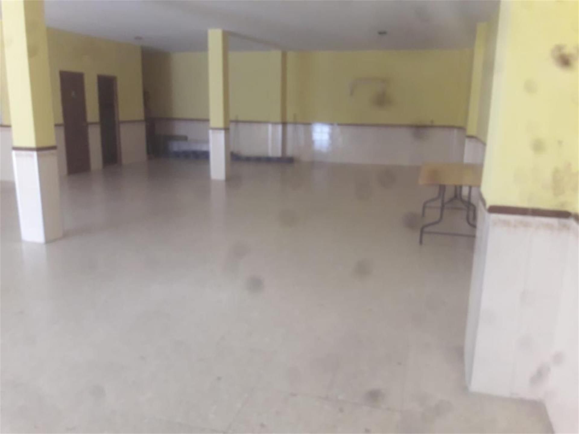 Oficina de lloguer en La Algaba