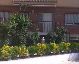 Außenansicht von Haus oder Chalet miete in Fuensalida mit Terrasse, Schwimmbad und Balkon