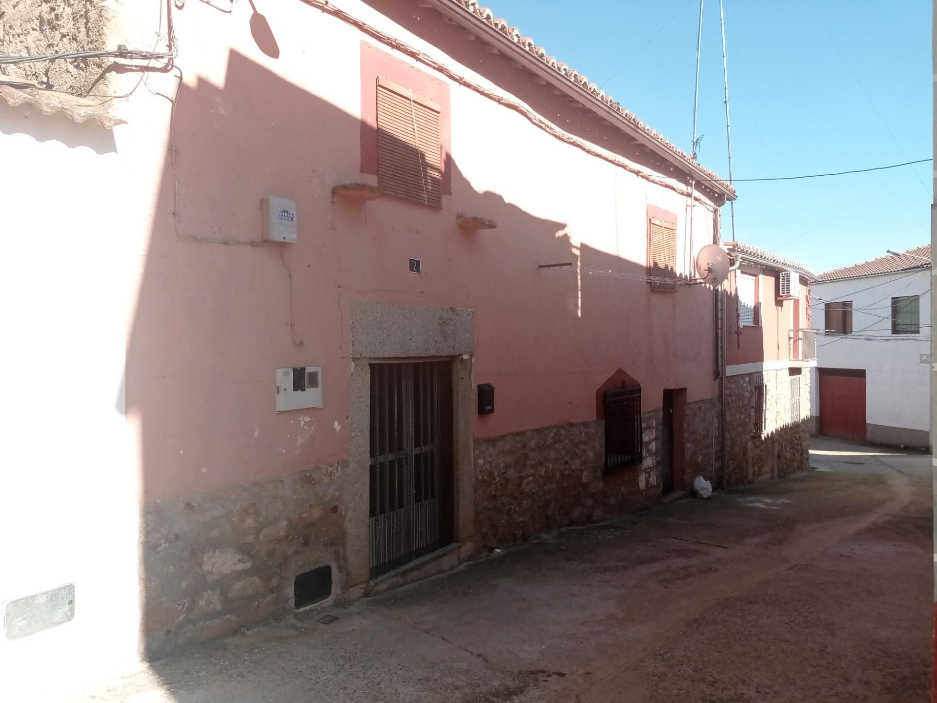 Exterior view of Single-family semi-detached for sale in Pozuelo de Zarzón