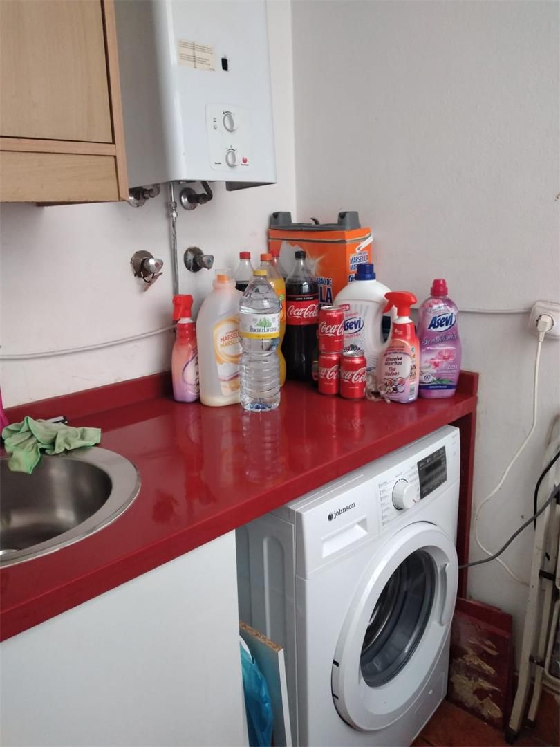 Kitchen of Flat for sale in  Melilla Capital  with Air Conditioner, Microwave and Balcony