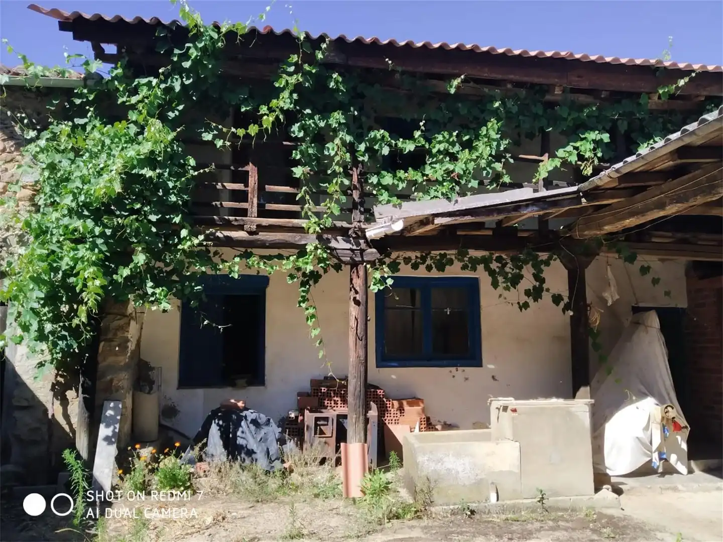 Casa adosada en venta en Calle Real, 104, Santa María de Ordás Vista exterior de Casa adosada en venta en Santa María de Ordás con Balcón