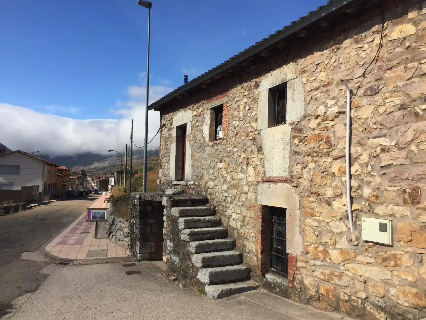 Vista exterior de Casa adosada en venta en Villamanín