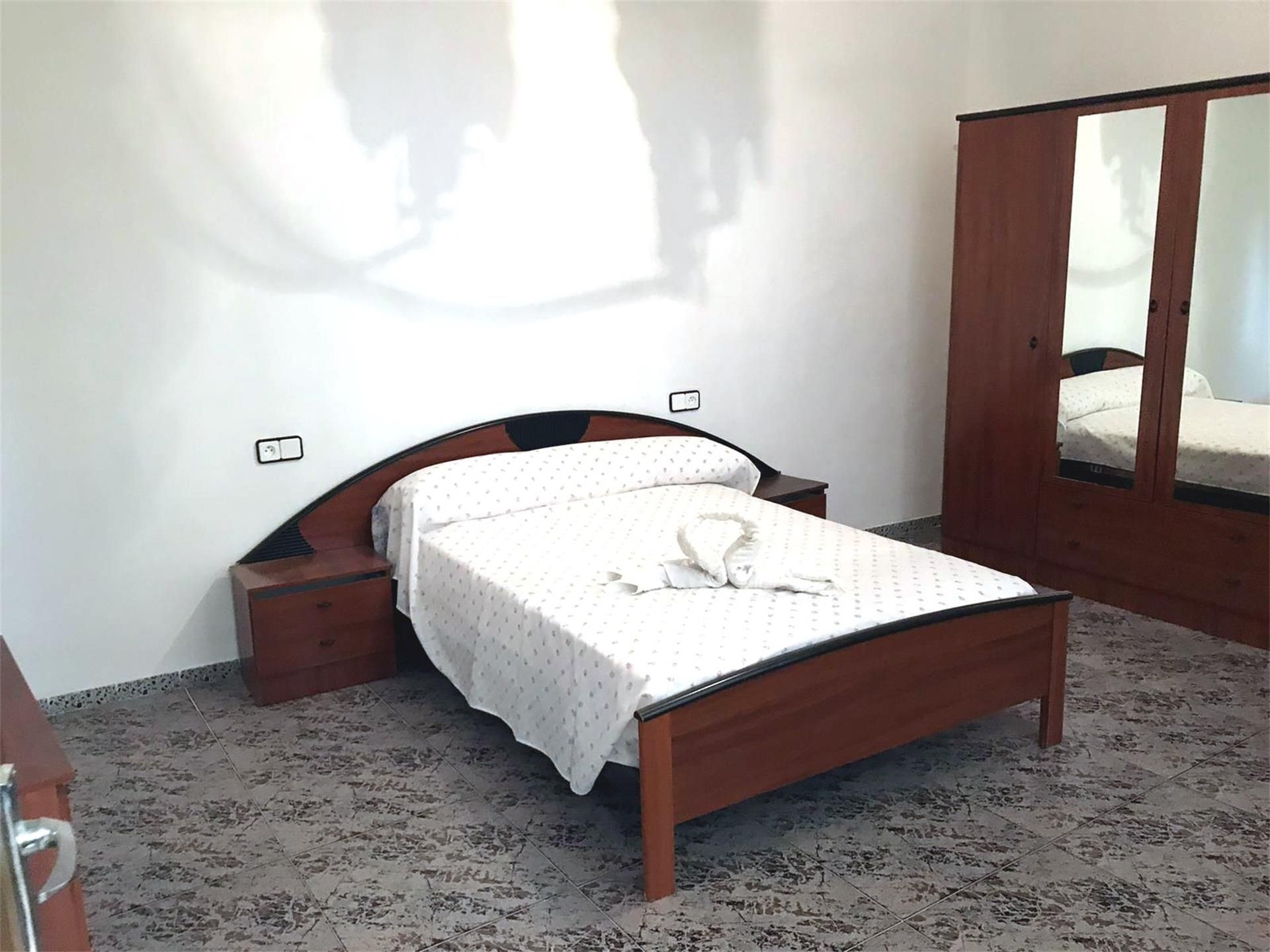 Dormitori de Casa adosada en venda en Urda amb Calefacció i Moblat