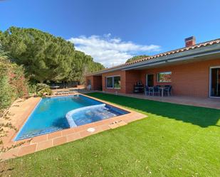 Piscina de Casa o xalet en venda en Igualada