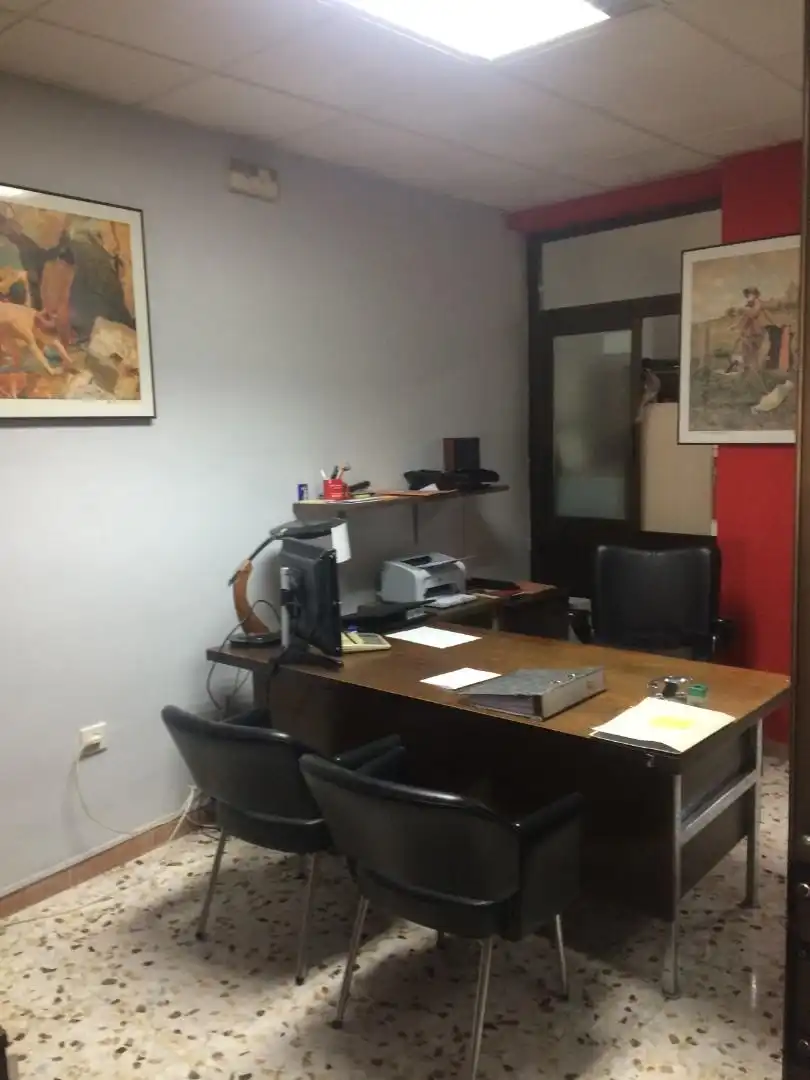Commercial properties for sale in Villanueva de la Reina  with Air Conditioner and Heating