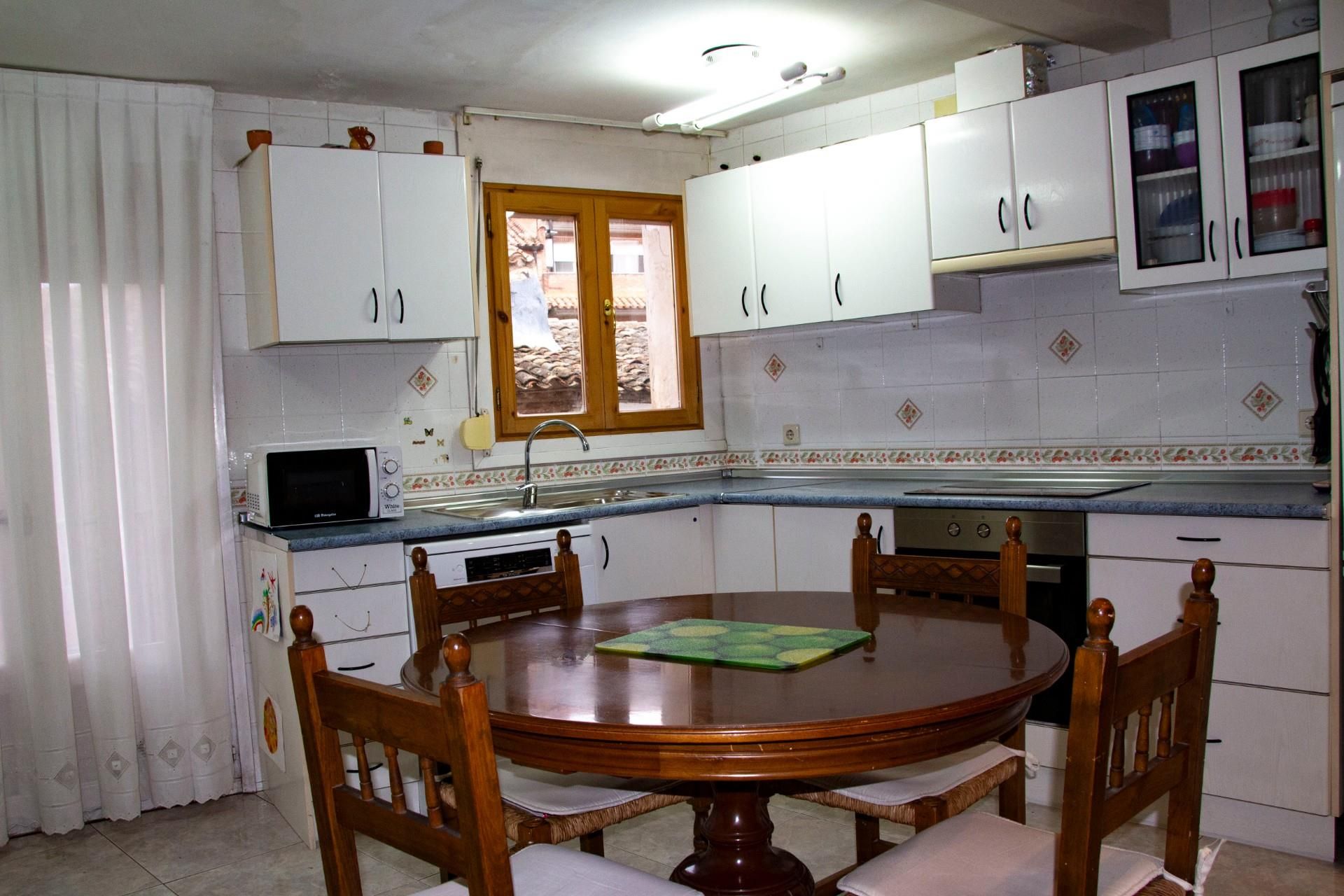 Kitchen of Single-family semi-detached for sale in Autol  with Balcony