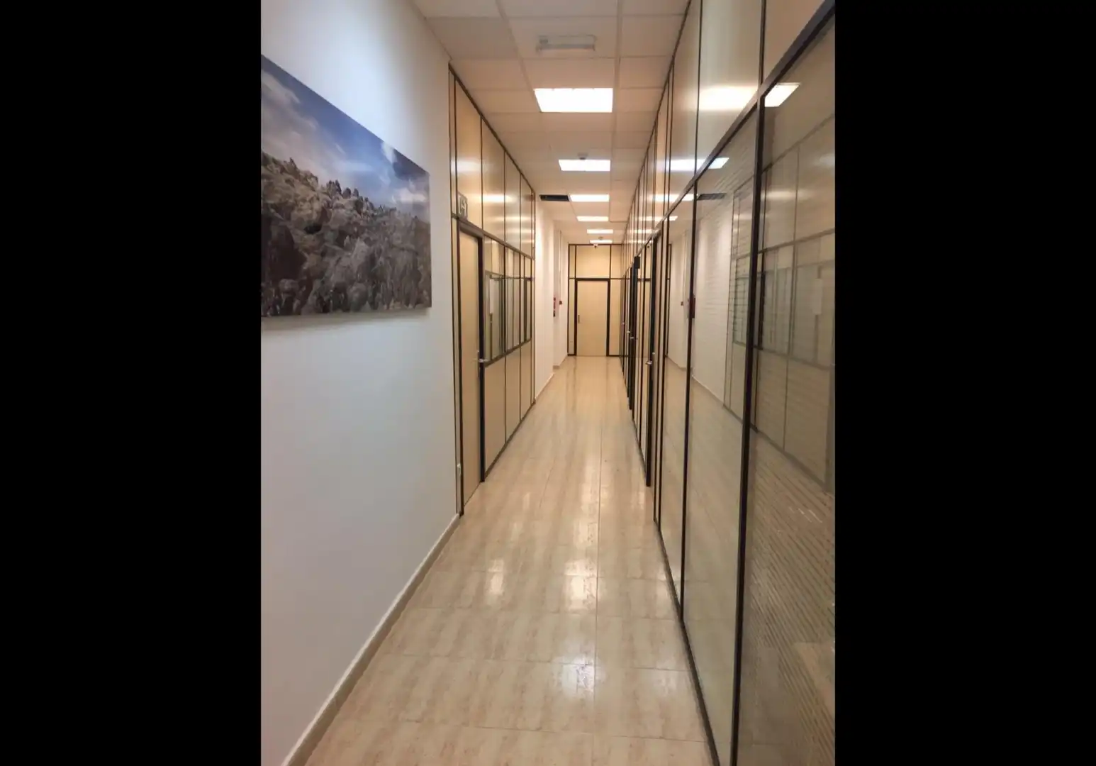 Oficina de alquiler en Avenida de los Hermanos Granda, 21, Rejas