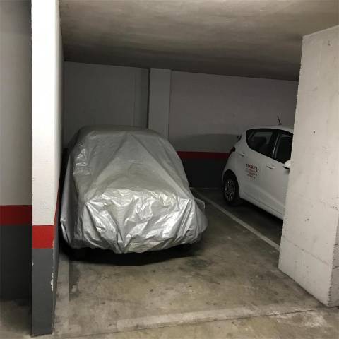 Garaje en Venta en Calle de Villaescusa en Pueblo Nuevo