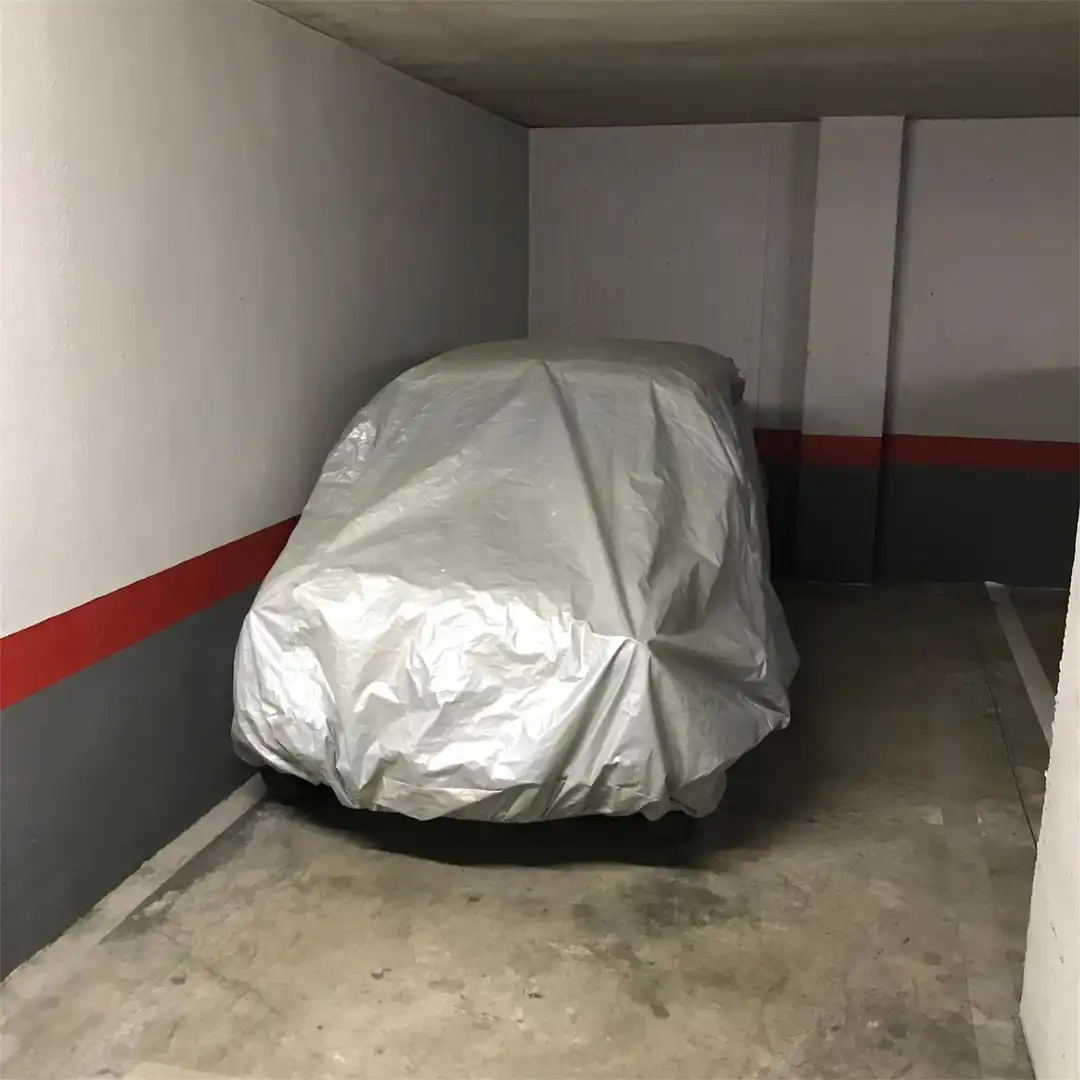 Garage for sale in Madrid