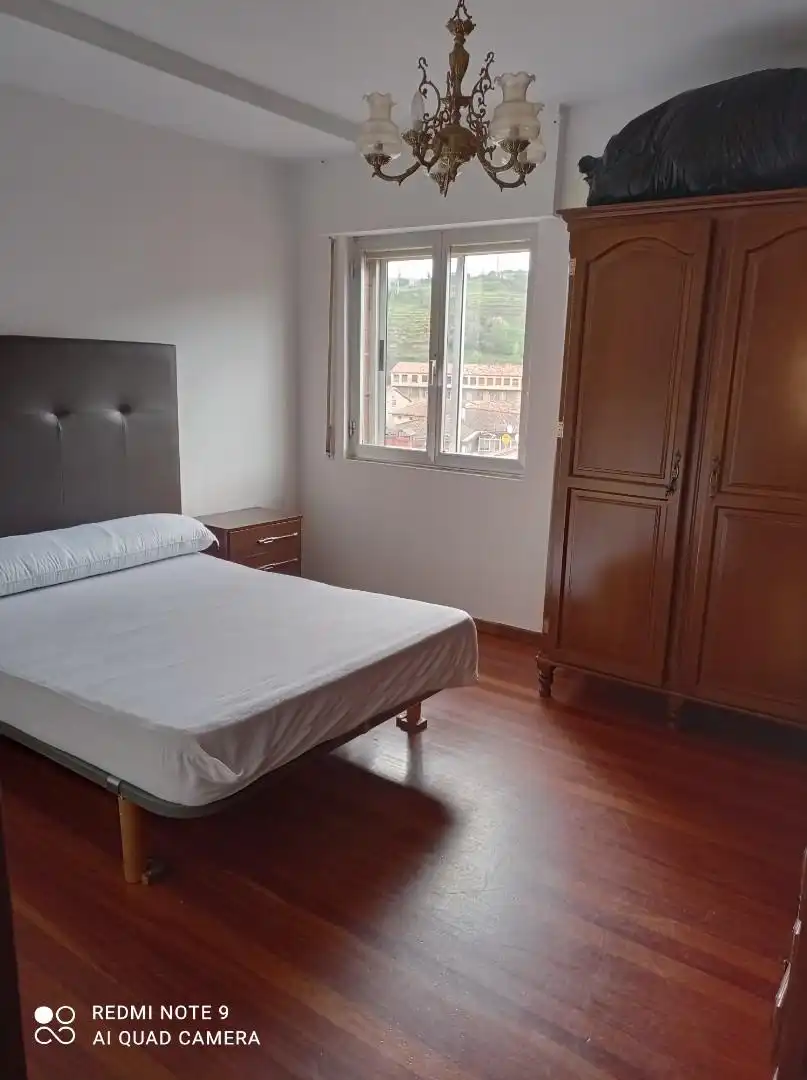 Bedroom of Flat for rent in Pradoluengo  with Heating, Parquet flooring and Terrace
