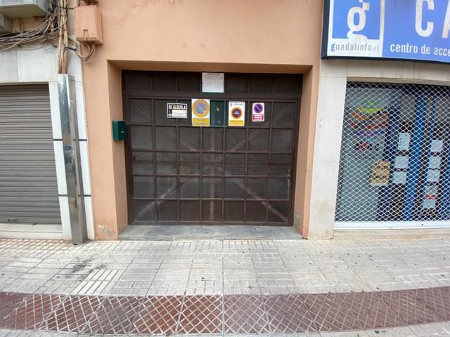 Garaje en Venta en Avenida de la Estación en Puente Genil