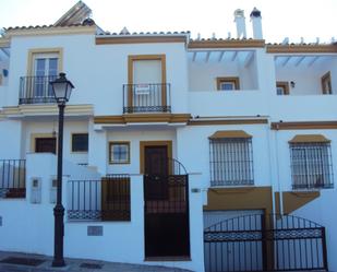 Vista exterior de Casa adosada en venda en Ardales amb Aire condicionat, Terrassa i Balcó