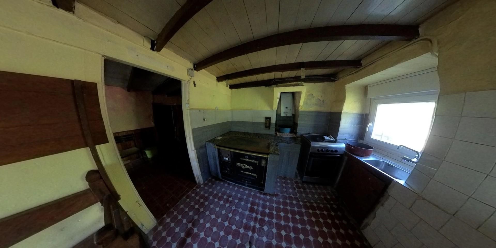 Cuina de Casa adosada en venda en Peñamellera Baja amb Balcó